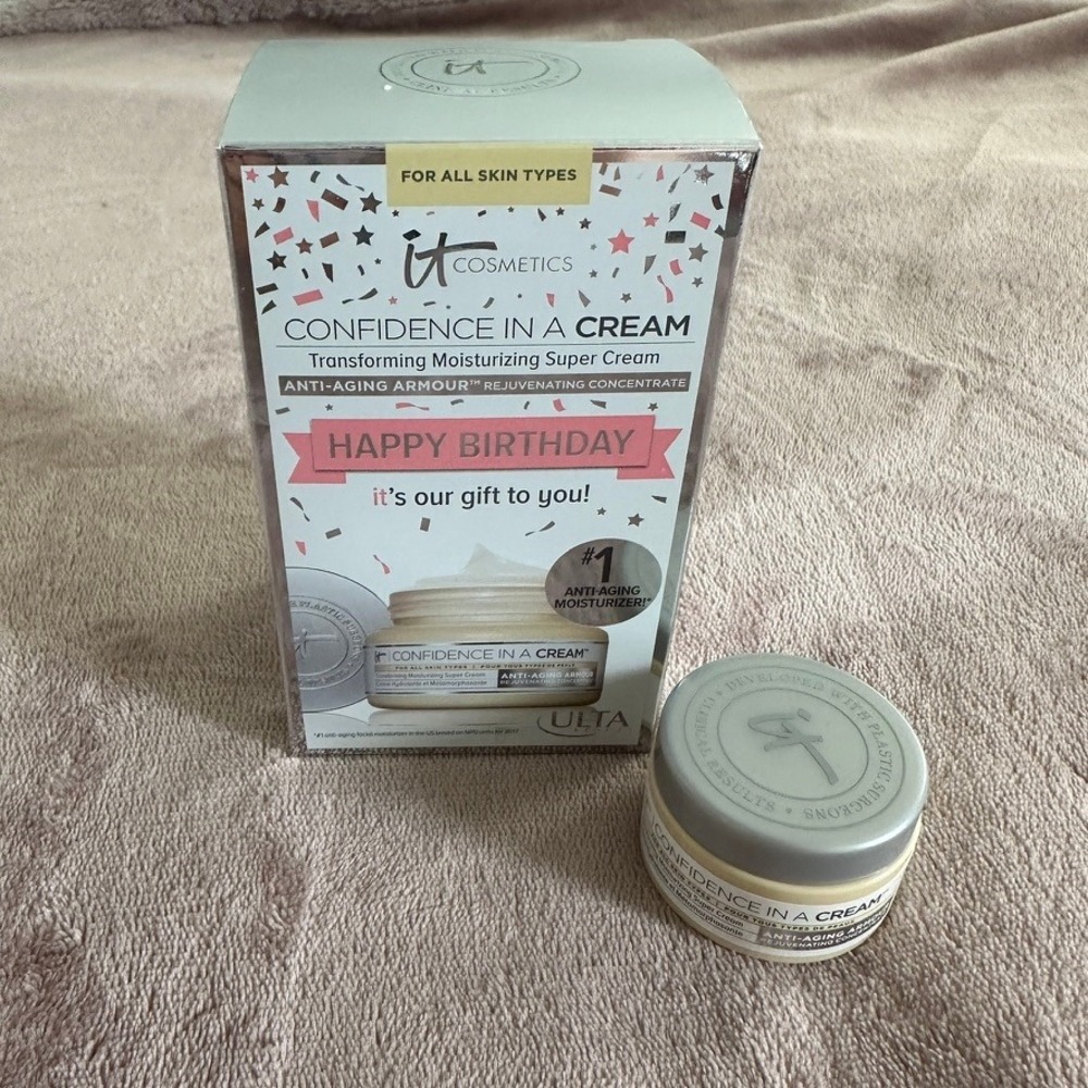 IT‎ Cosmetics Confidence in a Cream Transforming Moisturizing Cream 0.5 fl oz